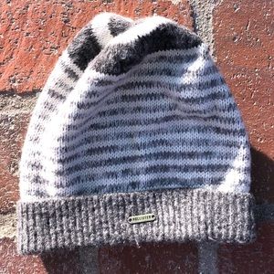 Hollister Beenie